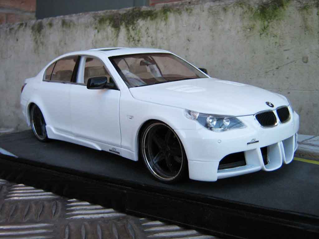 Bmw M5 E60 1/18 Revell E60 ac schnitzer look m6 modellino in miniatura