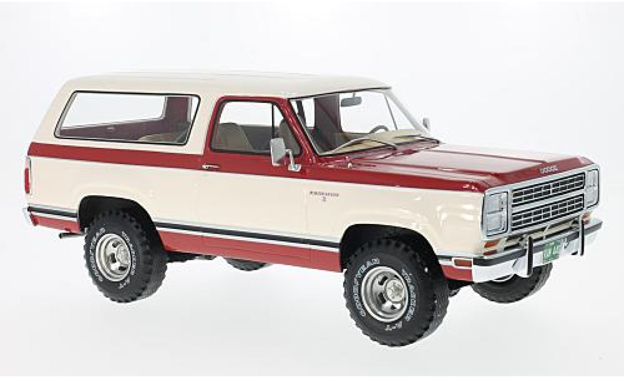 Dodge RAM 1/18 BoS Models Ramcharger rosso/bianco 1979 modellino in miniatura