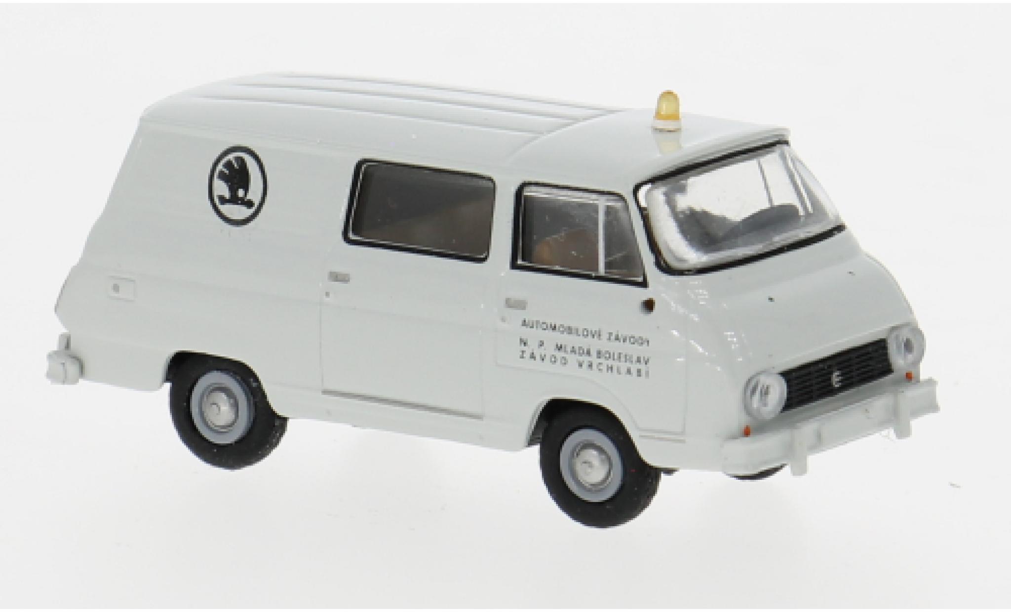Skoda 1203 Brekina Halbbus 1968 1:87 modellino in miniatura