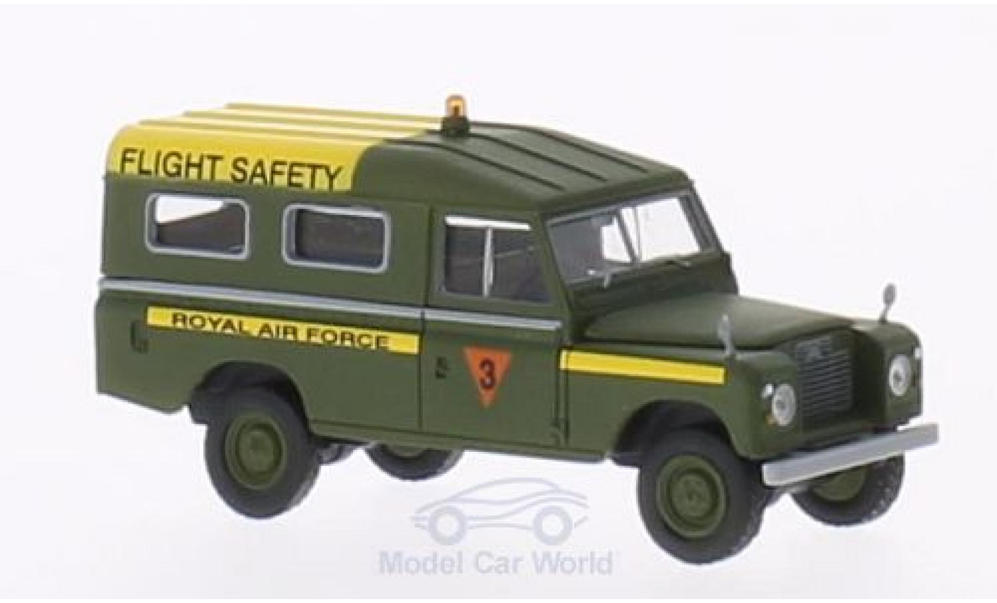 Land Rover 109 1/18 Brekina County Station Wagon RAF Flight Service (GB) oliv modellino in miniatura