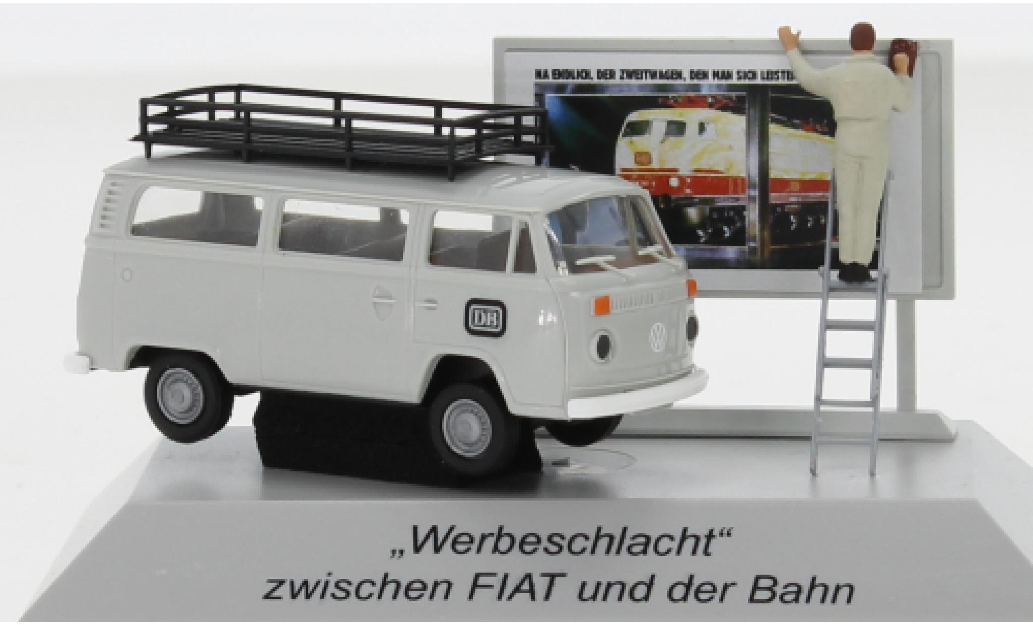Volkswagen T2 1/87 Brekina Kombi DB 1973 avec Plakatwand modellino in miniatura