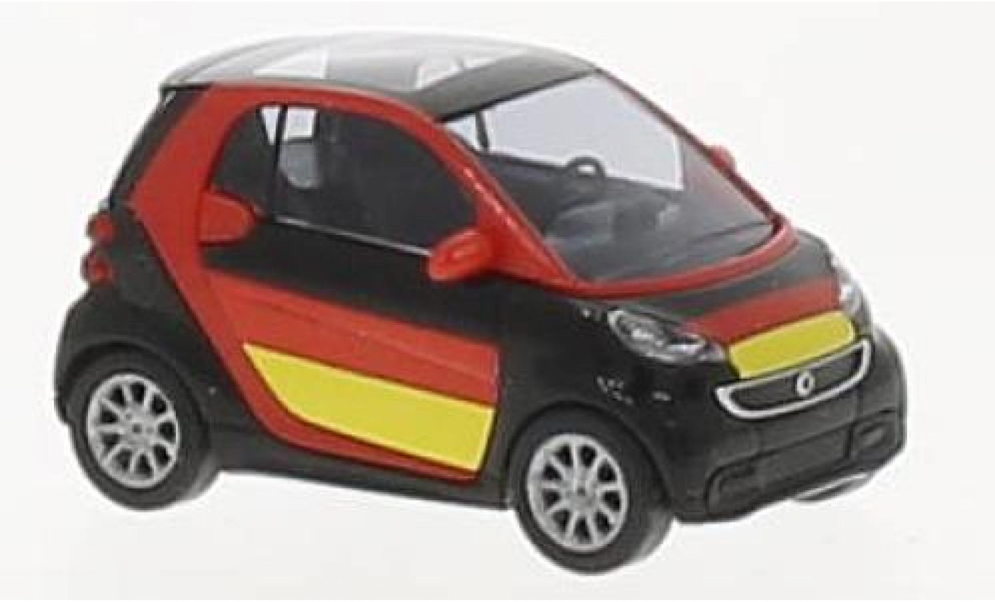 Smart ForTwo 1/87 Busch Fortwo Fußball Fan 2012 modellino in miniatura