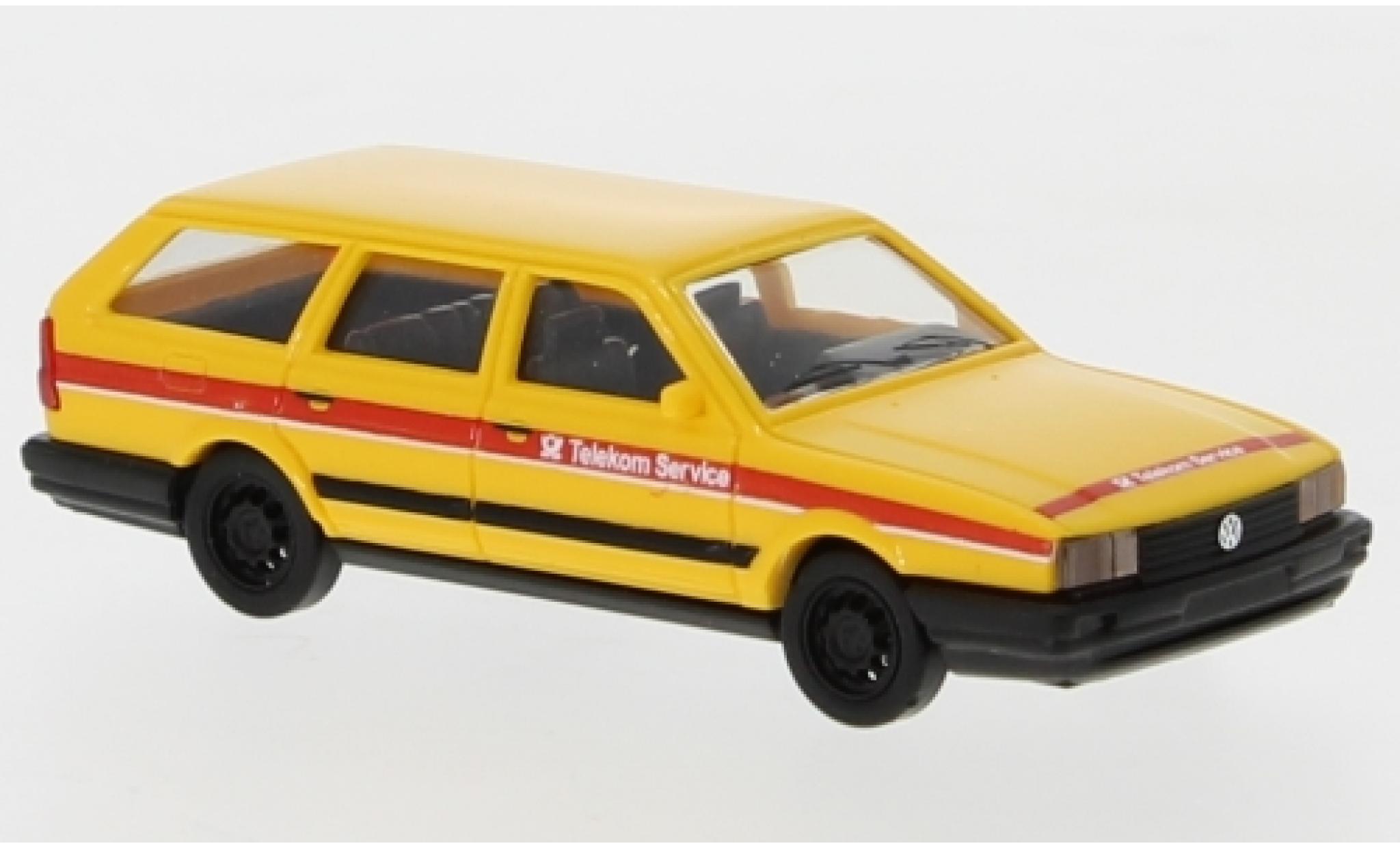 Volkswagen Passat 1/87 Busch Variant Telekom Service modellino in miniatura