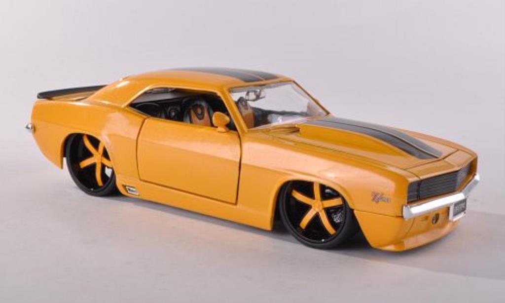 Chevrolet Camaro Z28 1/24 Jada Toys Z28 giallo/nero 1969 modellino in miniatura