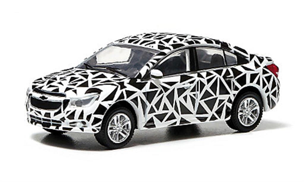 Chevrolet Cruze 1/64 Greenlight bianco/nero 2013 modellino in miniatura