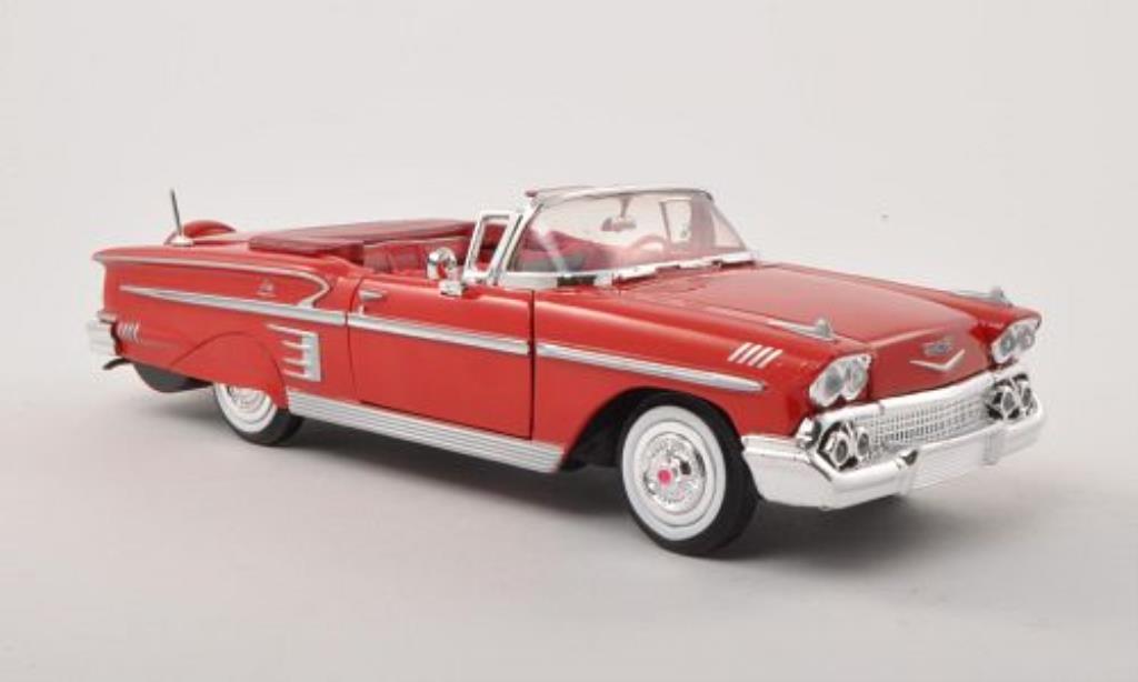 Chevrolet Impala 1/24 Motormax Convertibile rosso 1958 modellino in miniatura