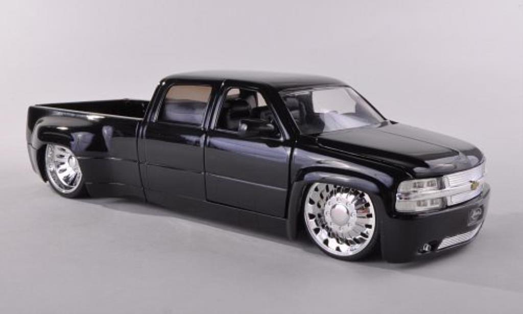 Chevrolet Silverado 1/24 Jada Toys Dooley nero 1999 modellino in miniatura