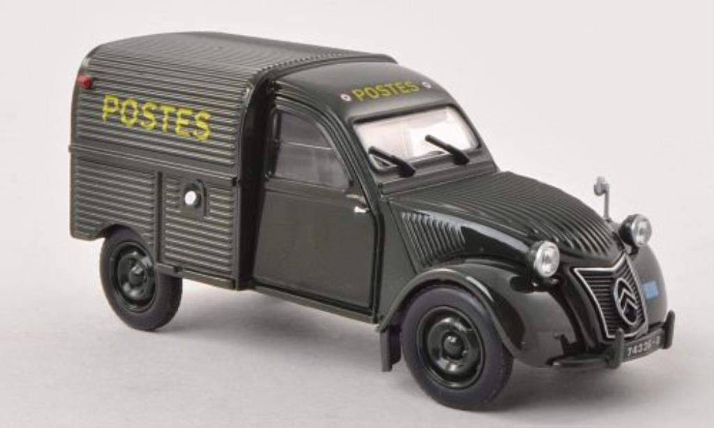 Citroen 2CV 1/32 Universal Hobbies La Poste modellino in miniatura