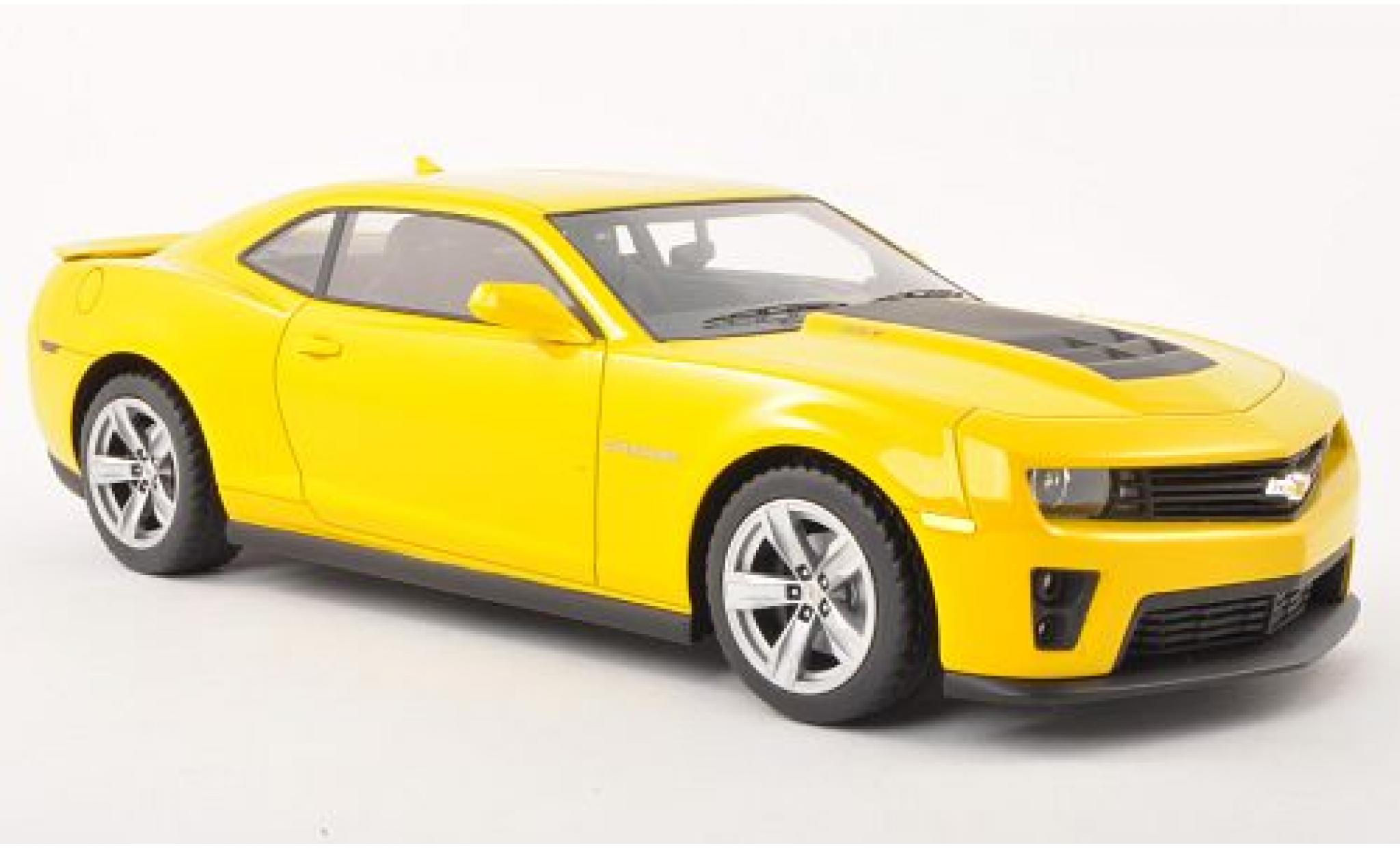 Chevrolet Camaro 1/18 CMF ZL1 giallo 2011 modellino in miniatura