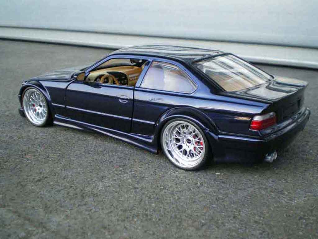 Bmw M3 E36 1/18 Ut Models GTR E36 blu jantes larges modellino in miniatura