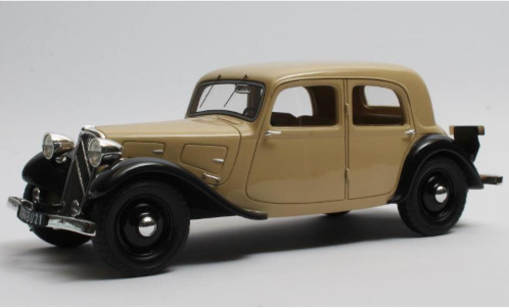 Citroen Traction 1/18 Cult Scale Models Avant 7CV beige/nero 1935 modellino in miniatura