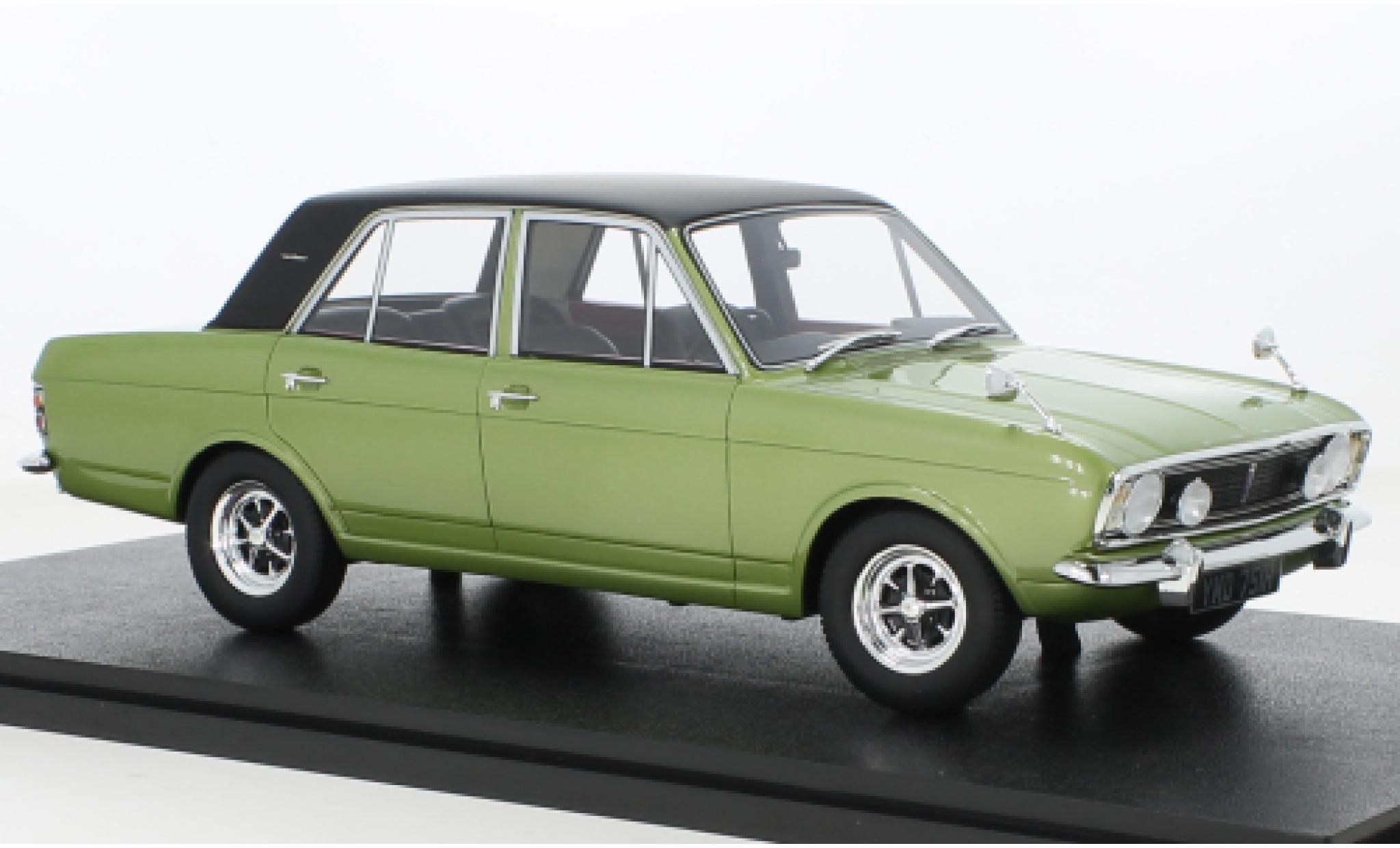 Ford Cortina 1/18 Cult Scale Models 1600E metallise verde/nero RHD 1970 modellino in miniatura