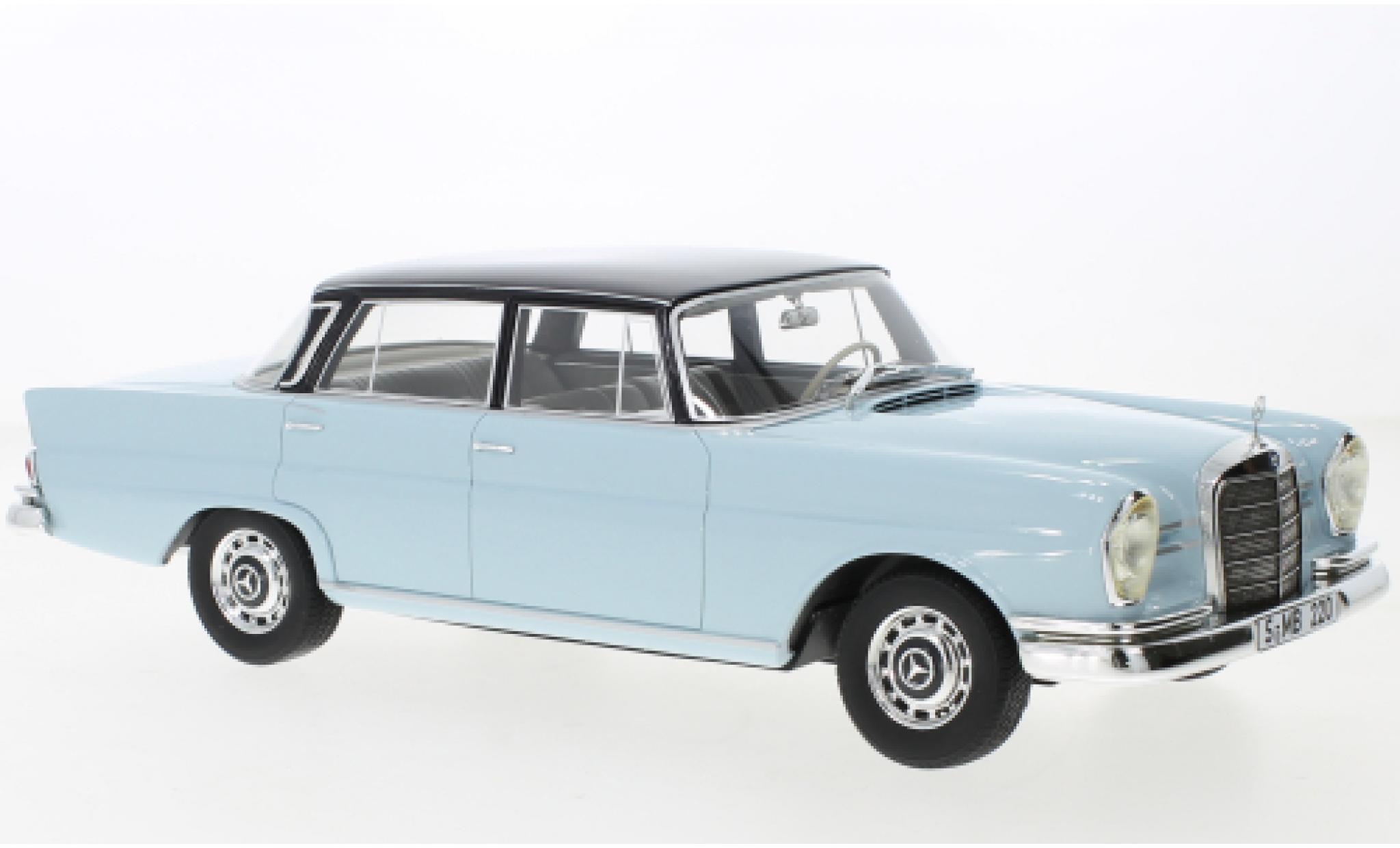Mercedes 220 1/18 Cult Scale Models SE (W111) blu/blu 1959 modellino in miniatura