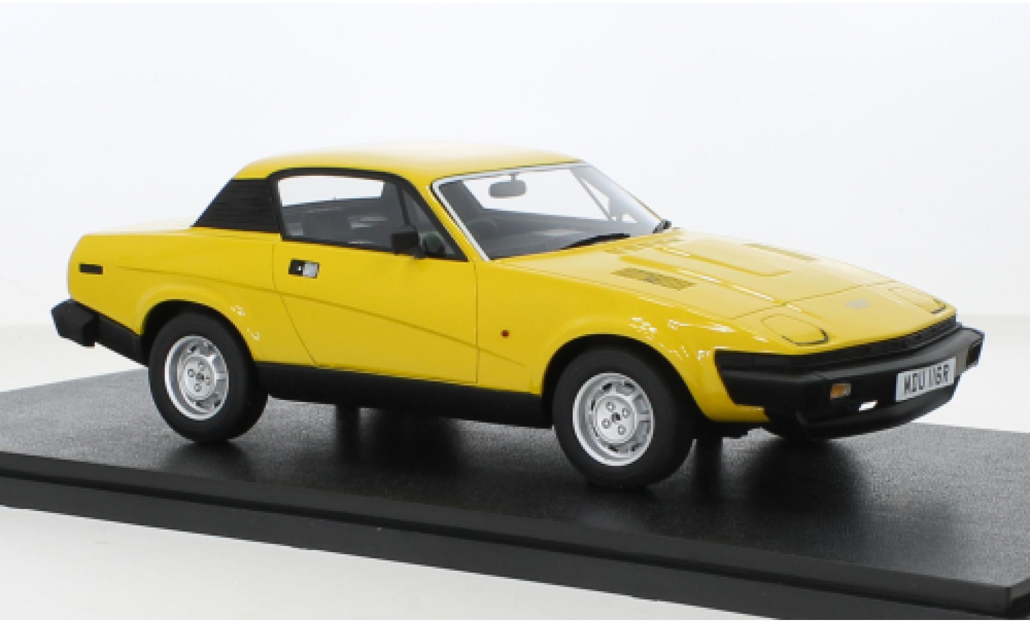 Triumph TR7 1/18 Cult Scale Models giallo RHD 1980 modellino in miniatura