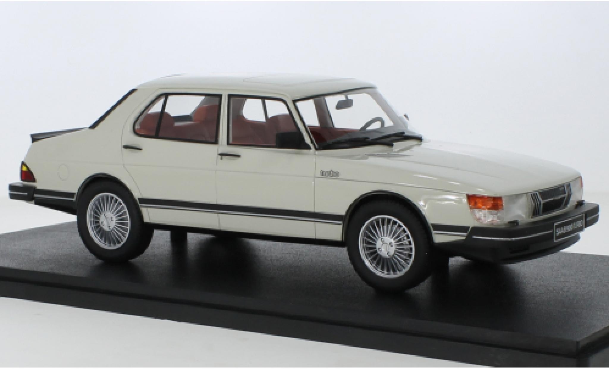 Saab 900 1/18 Cult Scale Models Turbo bianco 1983 modellino in miniatura