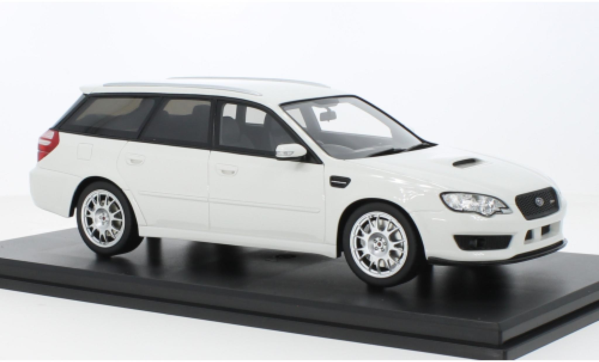Subaru Legacy 1/18 DNA Collectibles Touring Wagon STI bianco 2007 modellino in miniatura