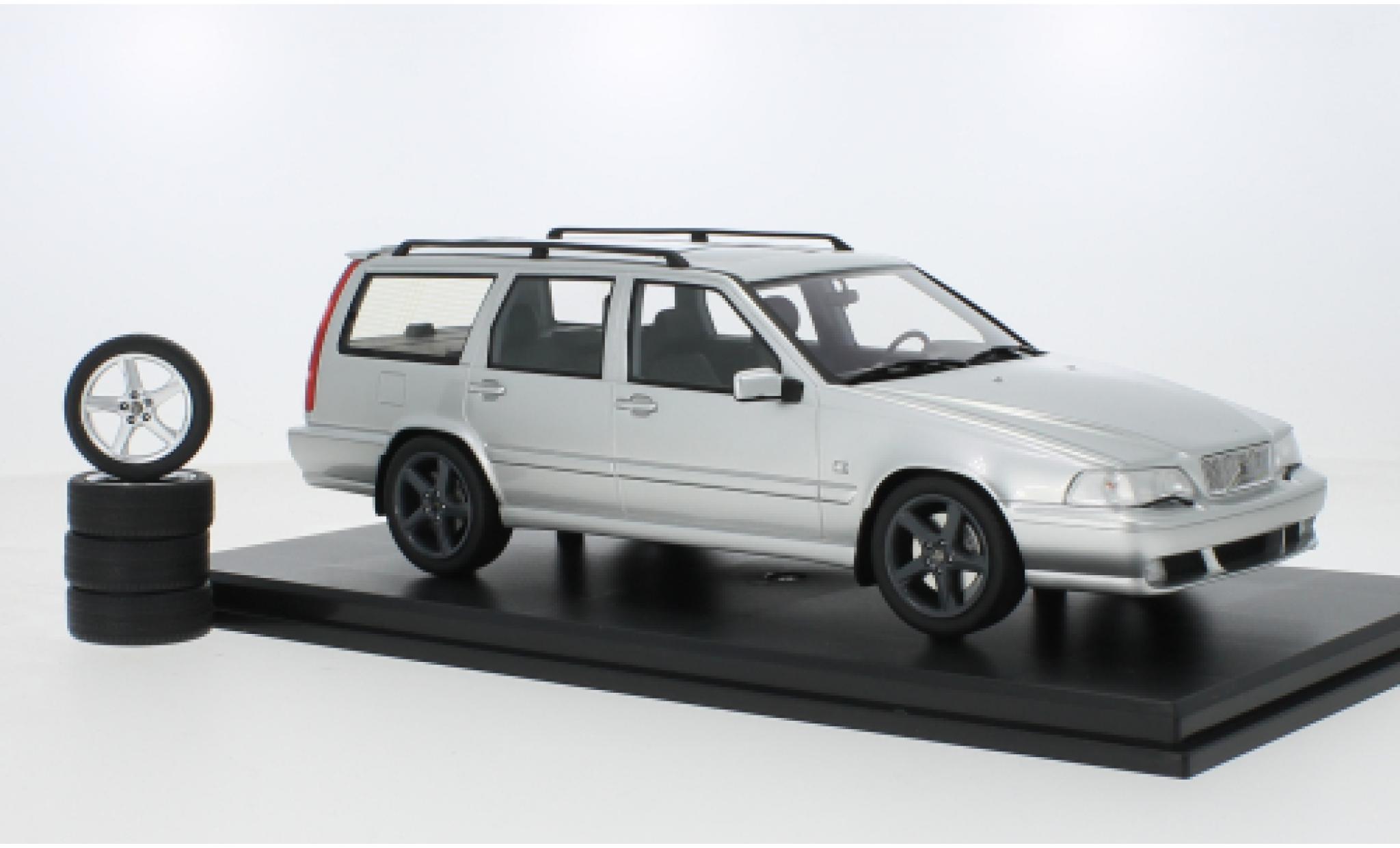 Volvo V70 1/18 DNA Collectibles P80 d 1996 modellino in miniatura