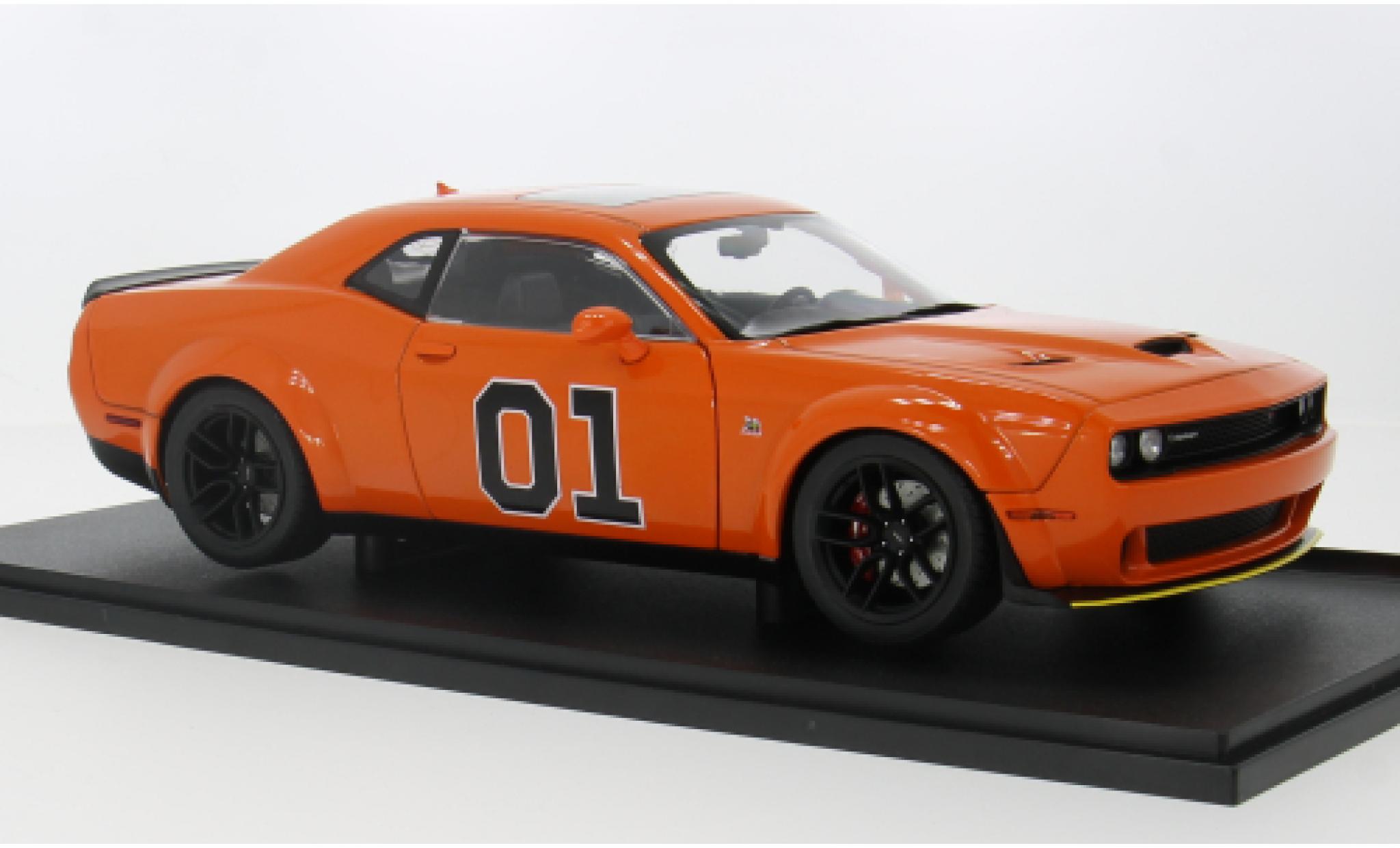 Dodge Challenger 1/18 Solido SRT orange 1:18 modellino in miniatura