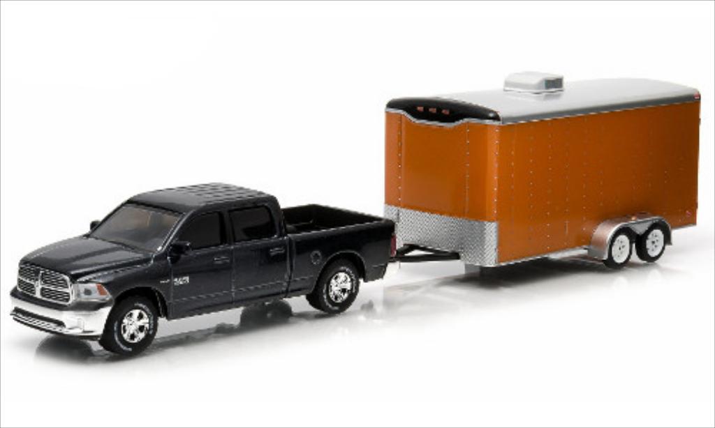Dodge RAM 1/64 Greenlight 1500 mit 2-Achs-Autotransporthanger 2014 modellino in miniatura