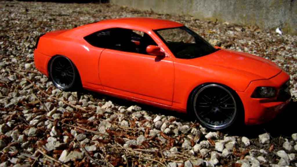 Dodge Charger Daytona 1/18 Welly Daytona daytona coupe west coast customs sema 2005 tuning modellino in miniatura