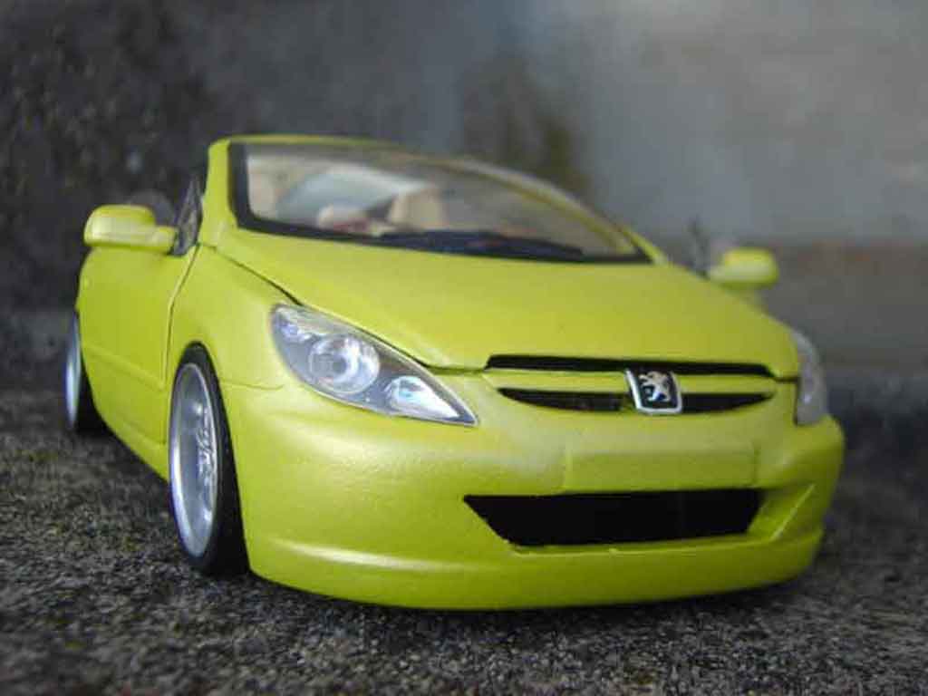 Peugeot 307 CC 1/18 Solido CC jantes 17 pouces modellino in miniatura