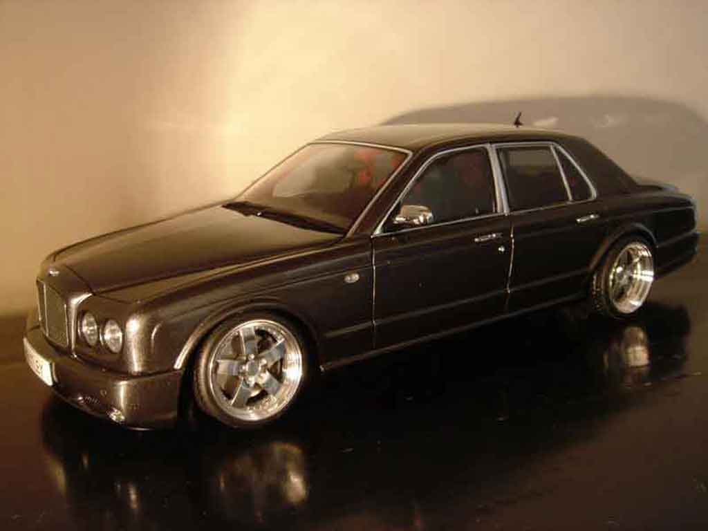 Bentley Arnage 1/18 Minichamps t 2007 tuning modellino in miniatura