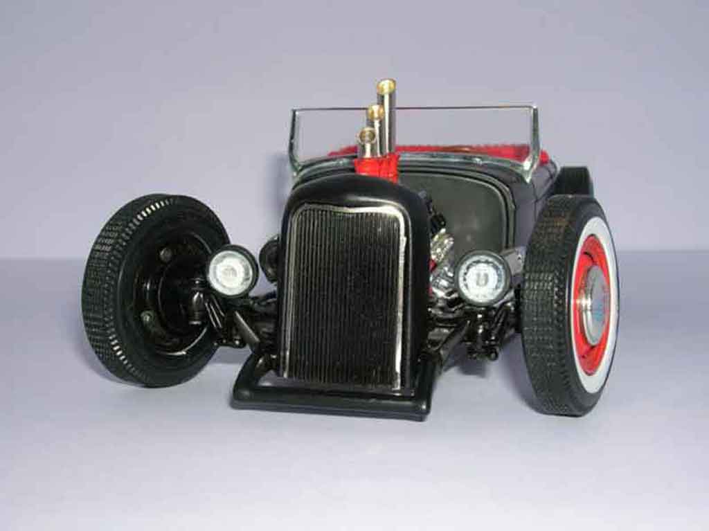 Ford 1932 1/18 Ertl hot rod tuning modellino in miniatura