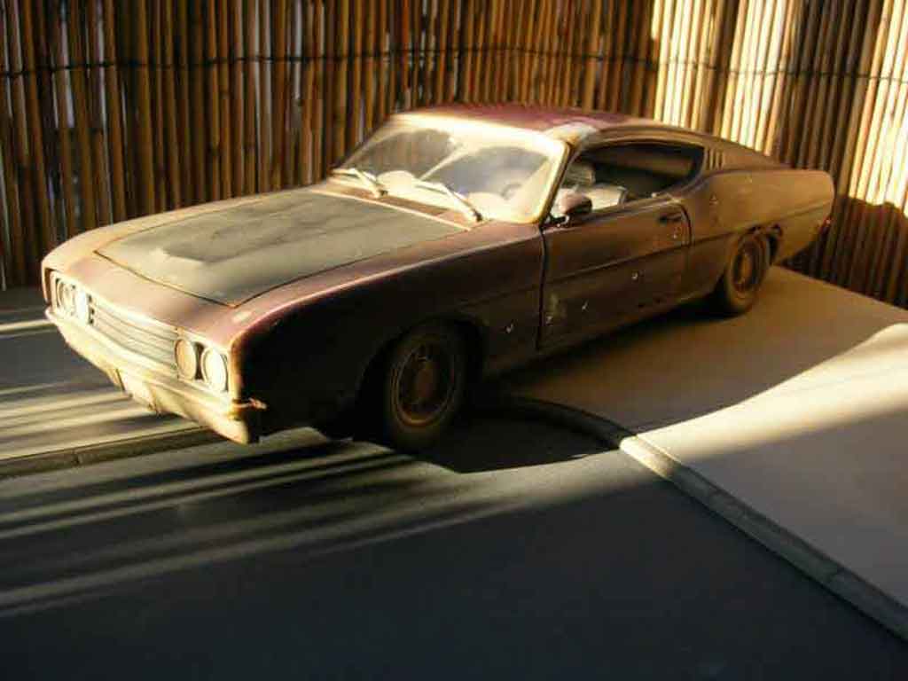 Ford Torino 1/18 Maisto talladega gangsta car tuning modellino in miniatura