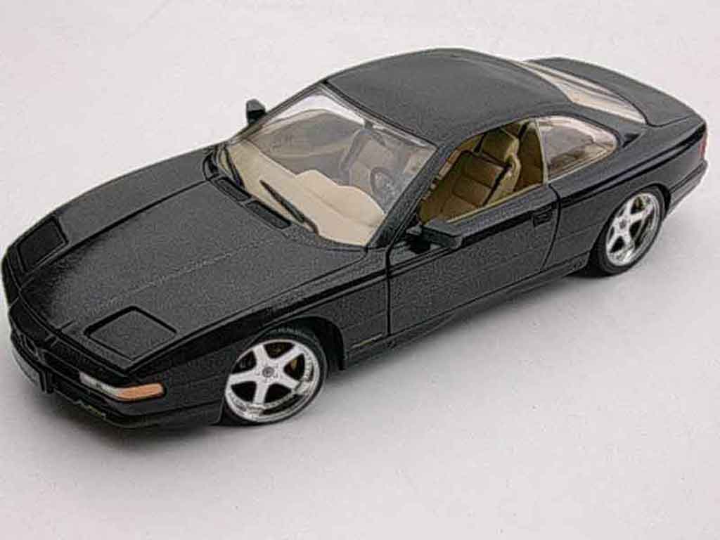 Bmw 850 1/18 Revell e31 ci noir (z8 alpina) modellino in miniatura