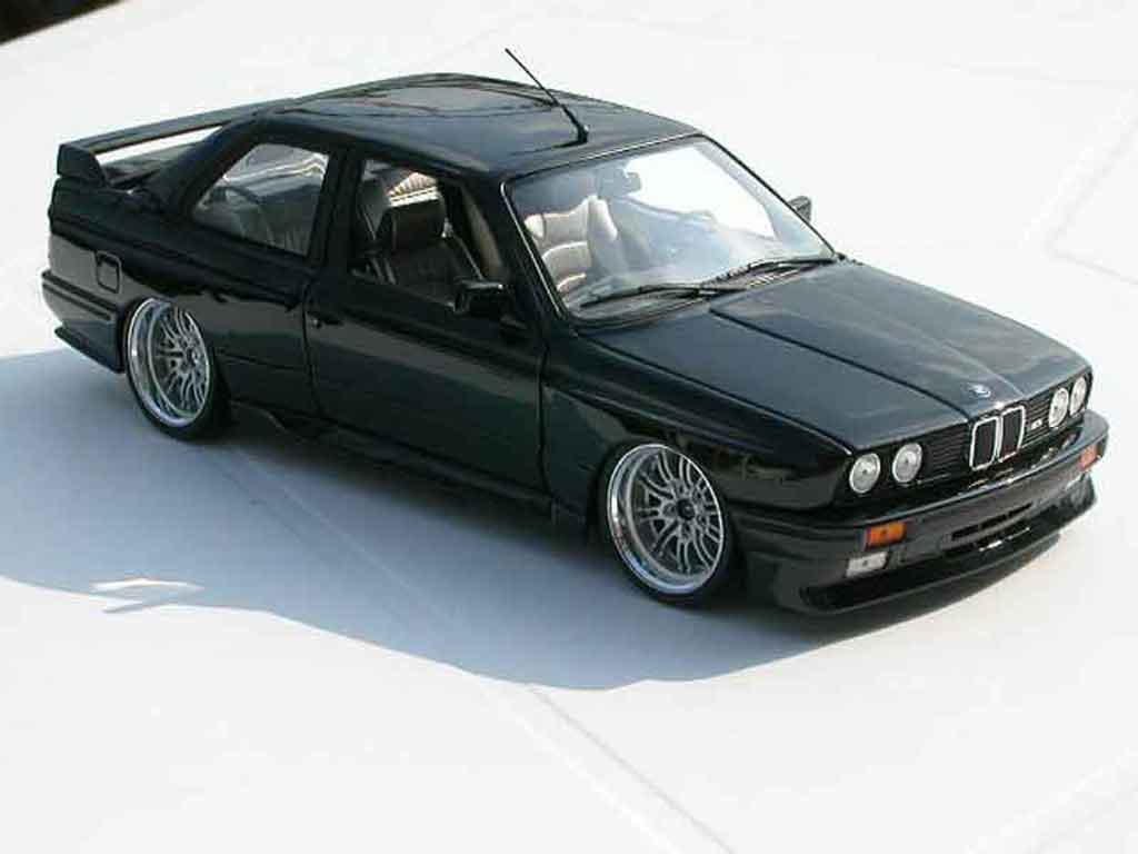 Bmw M3 E30 1/18 Kyosho E30 nero jantes e46 a deport tuning modellino in miniatura