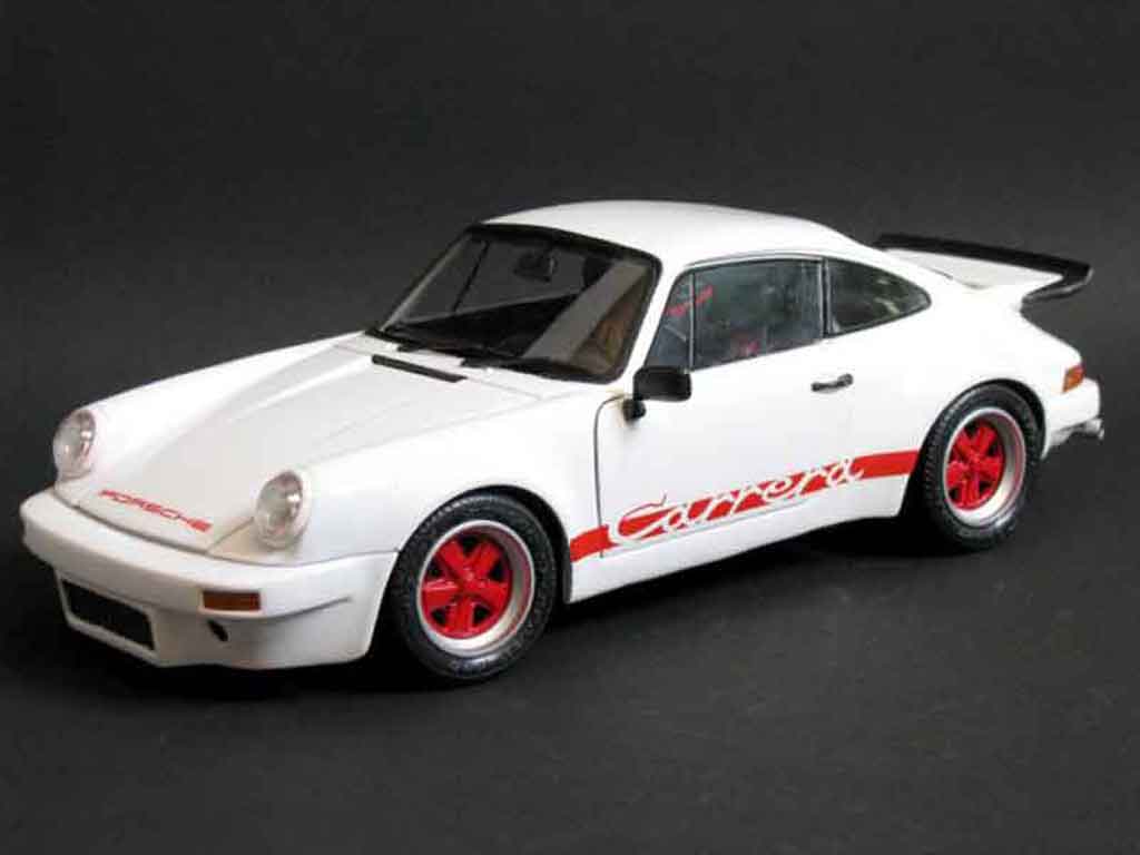 Porsche 911 RS 1/18 Universal Hobbies RS 3.0 carrera bianco