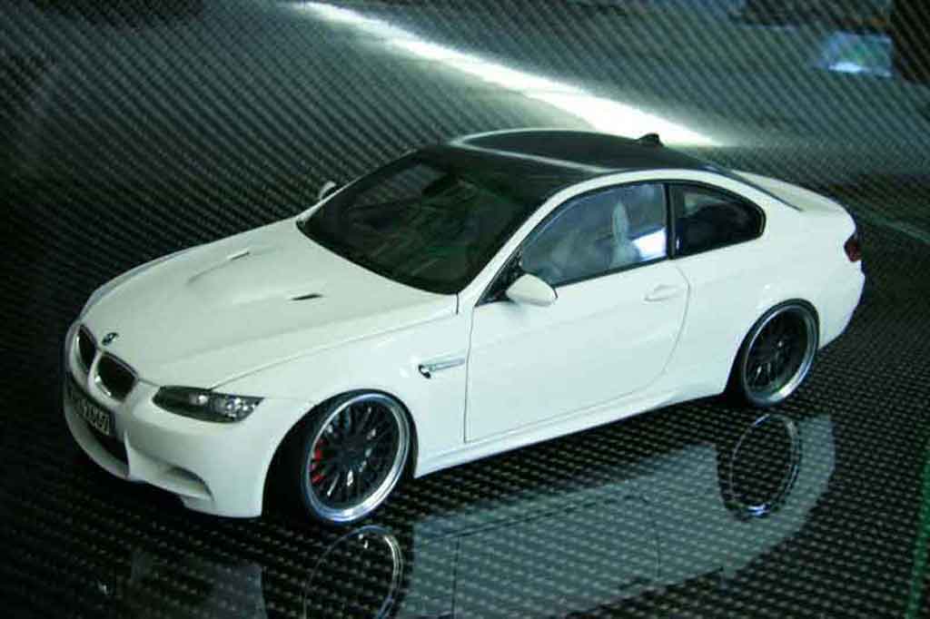 Bmw M3 E92 1/18 Kyosho E92 alpine bianco carbone