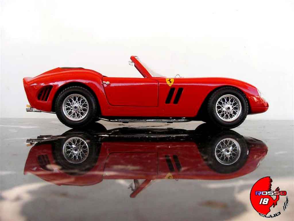 Ferrari 250 TR 1/18 Burago TR cabriolet rosso tuning modellino in miniatura