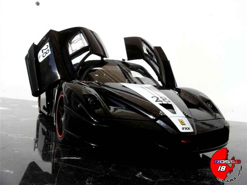 Ferrari Enzo FXX 1/18 Hot Wheels Elite FXX #28 tuning modellino in miniatura