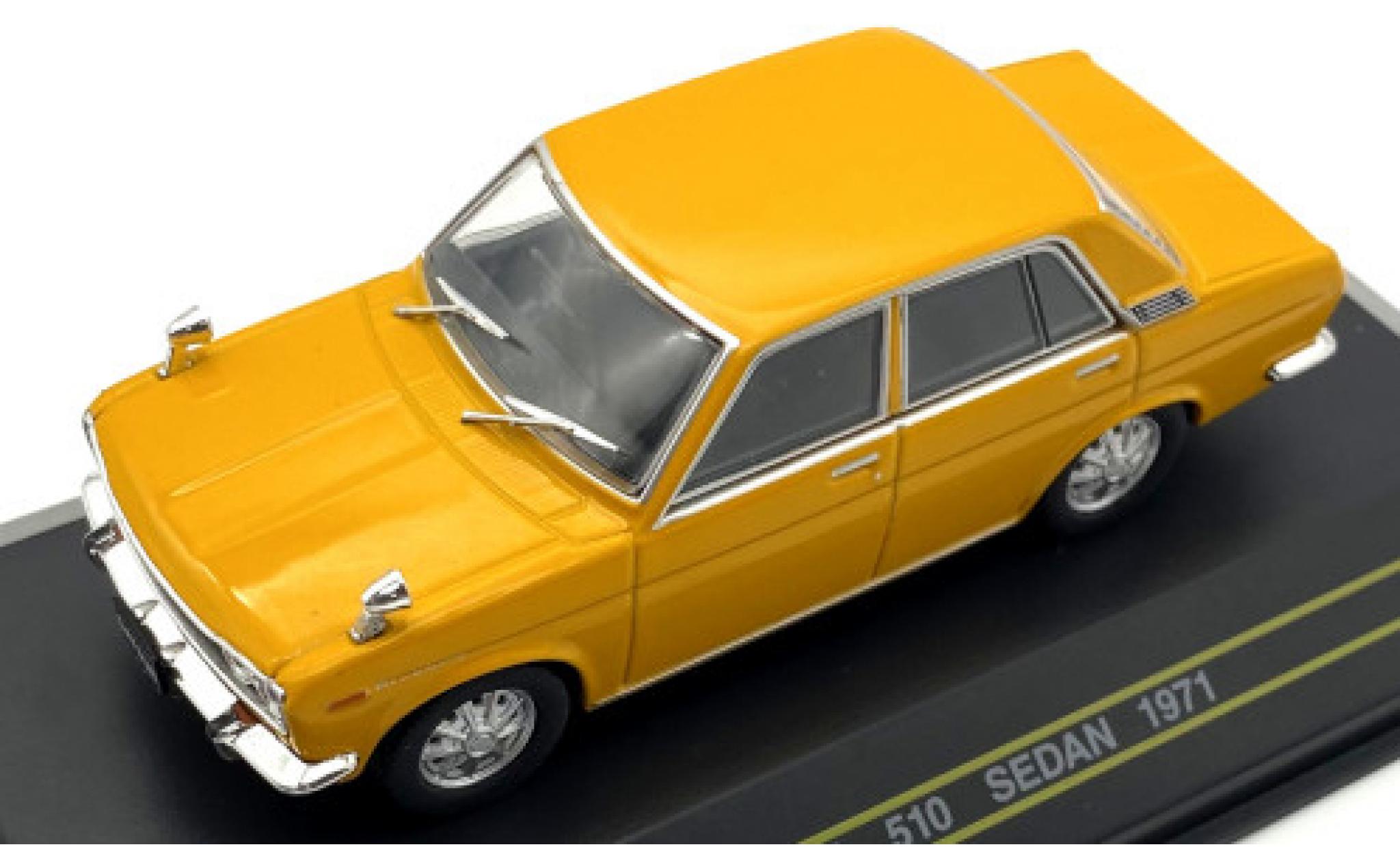 Datsun 510 1/43 First 43 Models Sedan giallo RHD 1971 modellino in miniatura