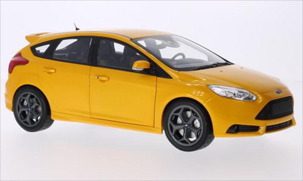 Ford Focus 1/18 Minichamps MkIII ST metallico orange 2011 modellino in miniatura
