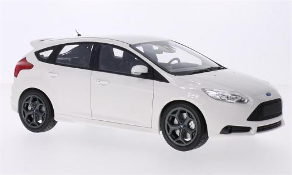 Ford Focus 1/18 Minichamps MkIII ST bianco 2011 modellino in miniatura