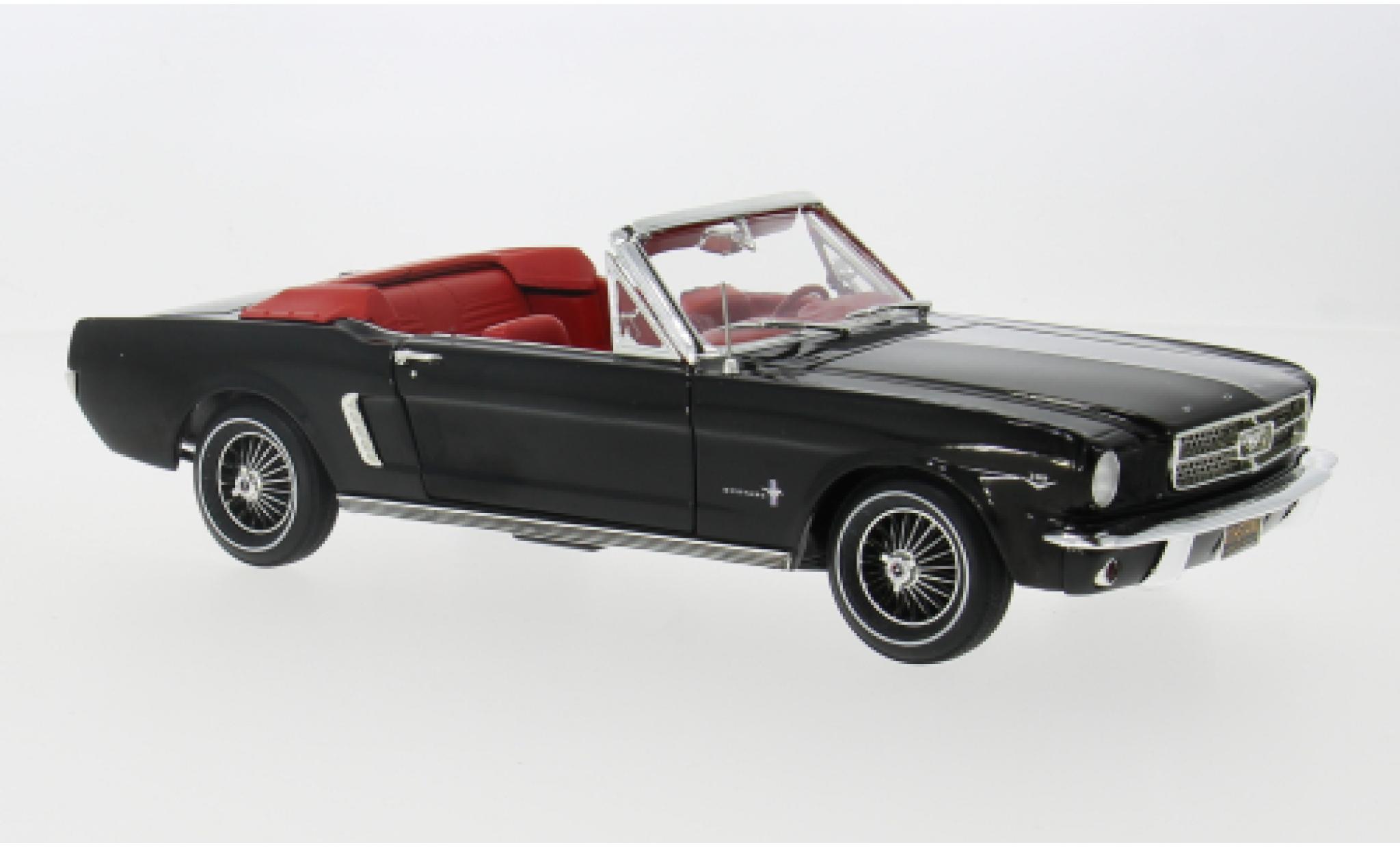 Ford Mustang 1/18 Auto World Conver schwarz 1:18 modellino in miniatura