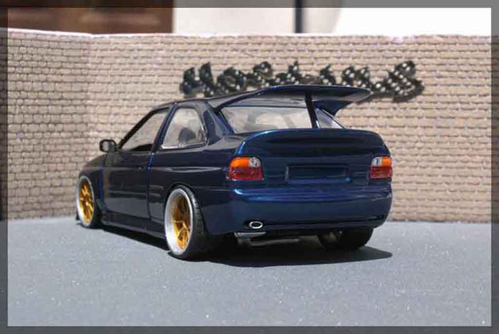 Ford Escort Cosworth 1/18 Ut Models Cosworth serie limite miki biasion