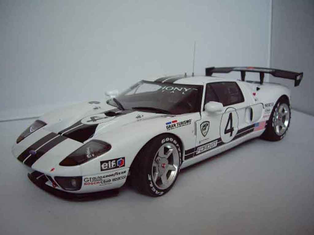Ford GT 1/18 Autoart lm spec race car # 4 modellino in miniatura