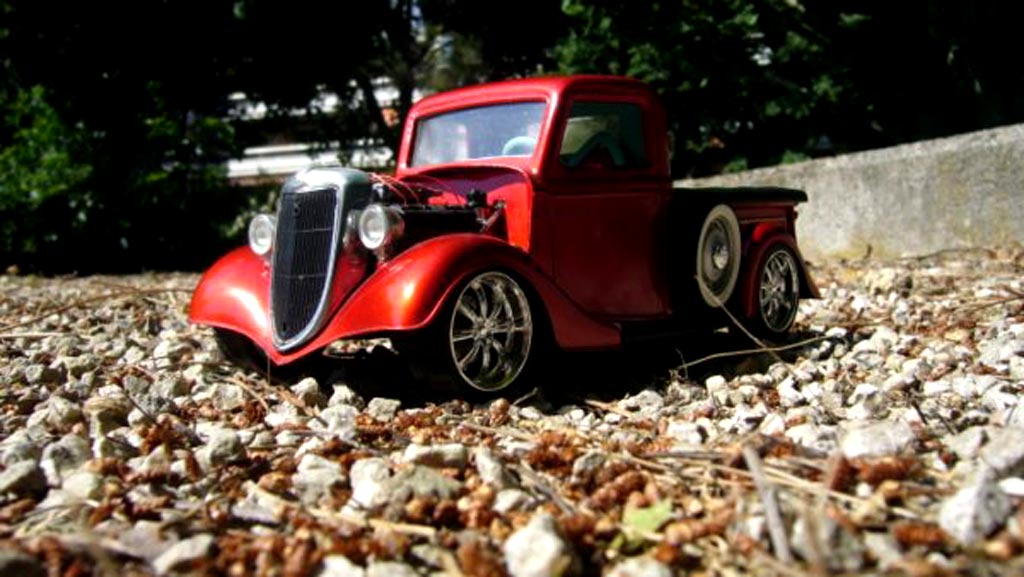Ford 1934 1/18 Solido rosso moteur prepare tuning modellino in miniatura