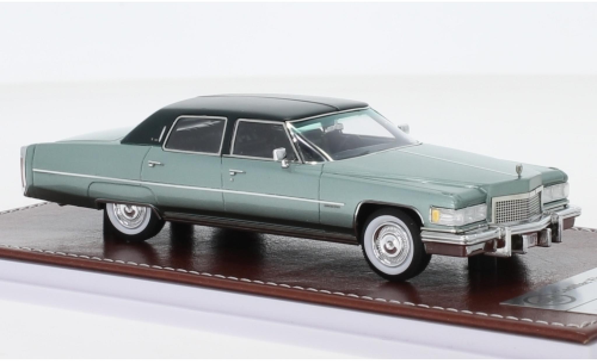Cadillac Fleetwood 1/43 GIM   Great Iconic Models Brougham metallico verde/matt-verde 1976 modellino in miniatura