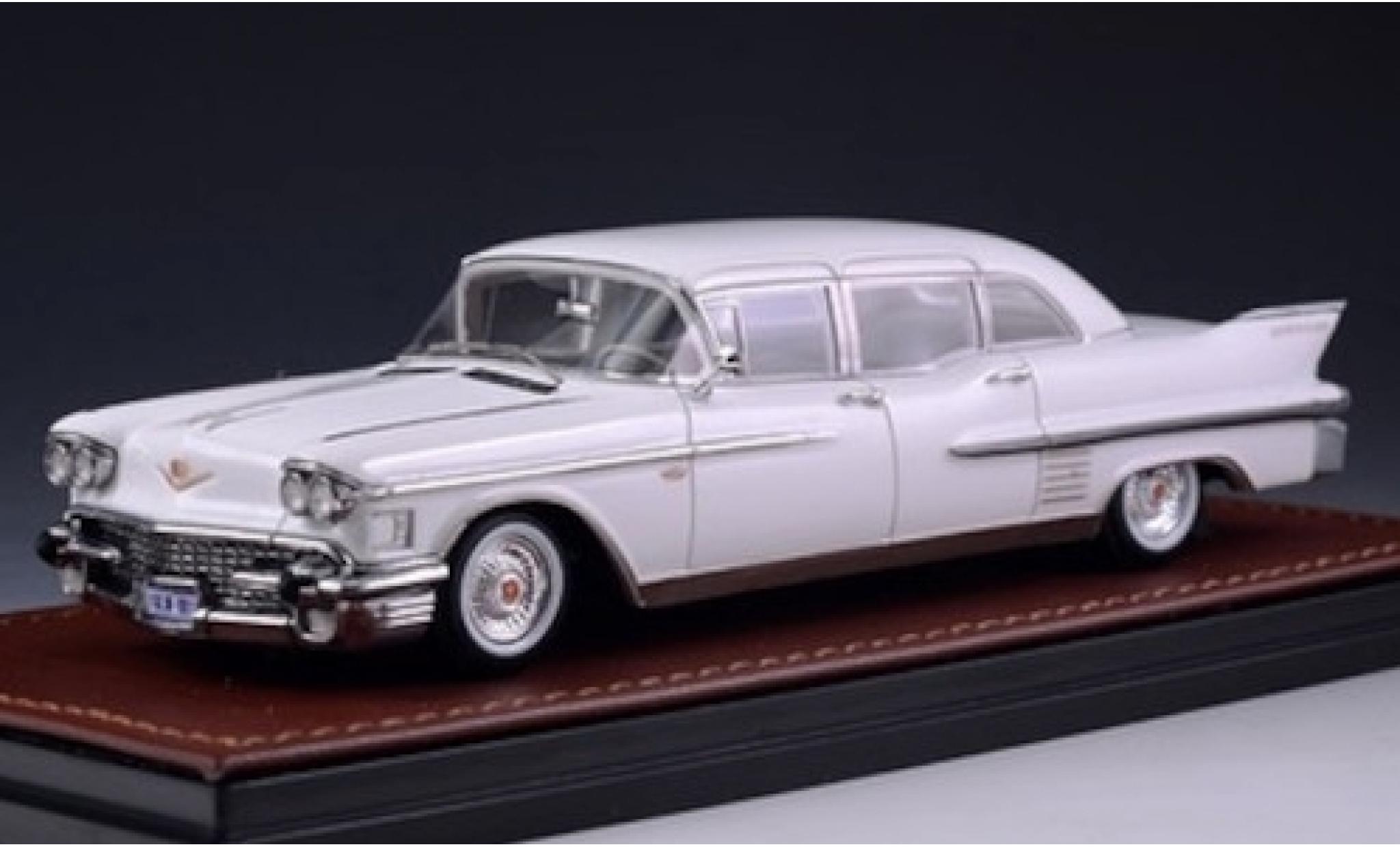 Cadillac Fleetwood 1/43 GLM 75 Sedan bianco 1958 modellino in miniatura