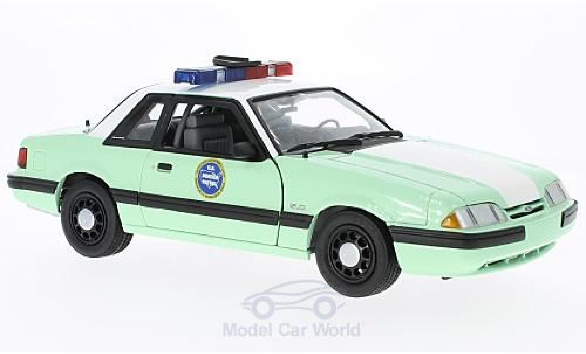 Ford Mustang 1/18 GMP verde/bianco United States Border Patrol SSP 1988 modellino in miniatura