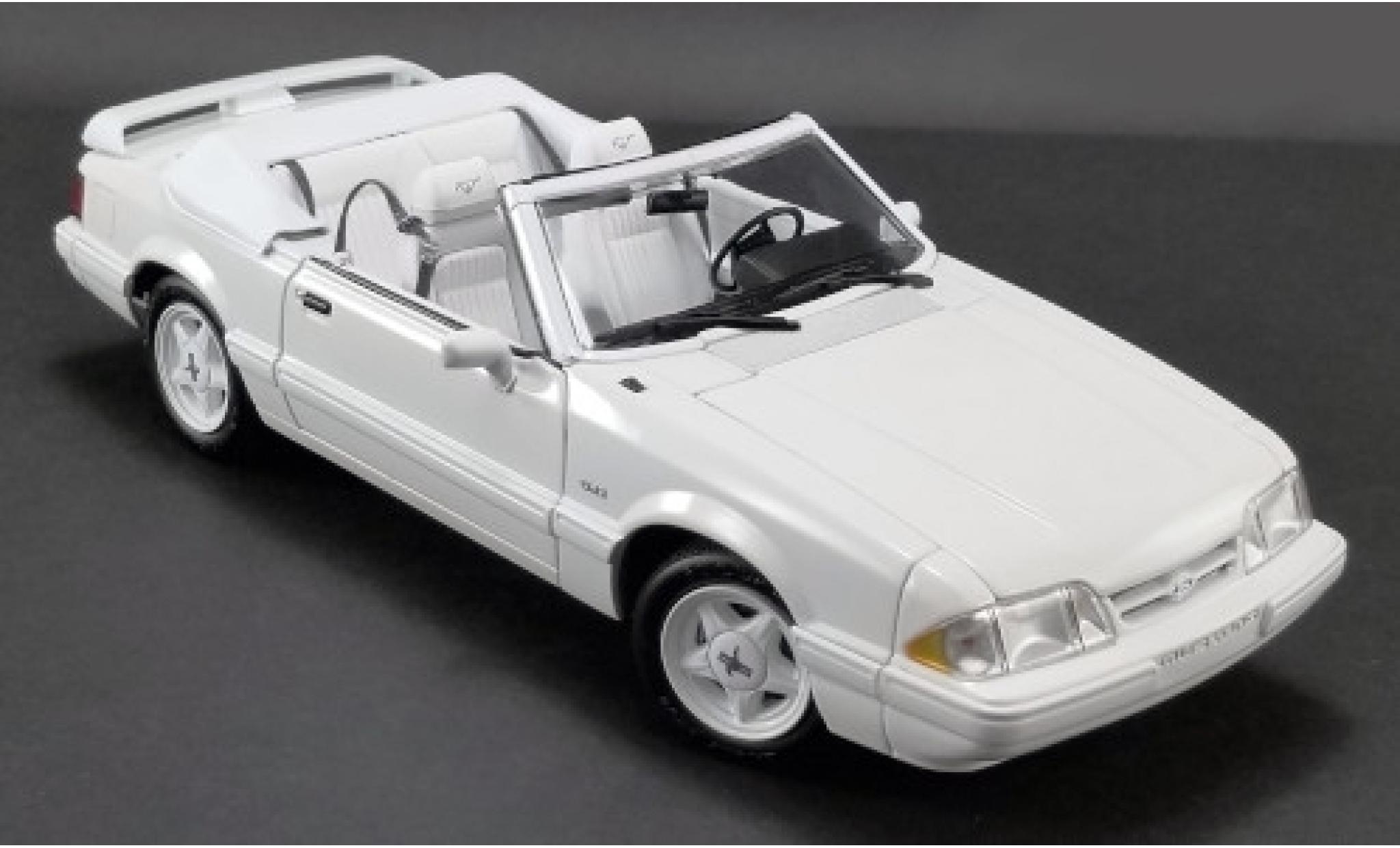 Ford Mustang 1/18 GMP LX 5.0L Convertibile Feature Car bianco 1993 Softtop liegt bei modellino in miniatura