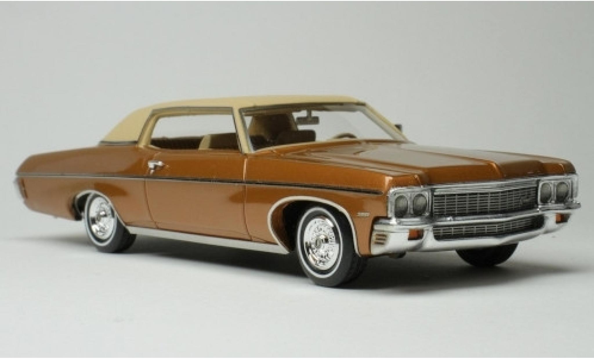 Chevrolet Impala 1/43 Goldvarg Collections Custom Coupe metallico marroneee/matt-beige 1970 modellino in miniatura