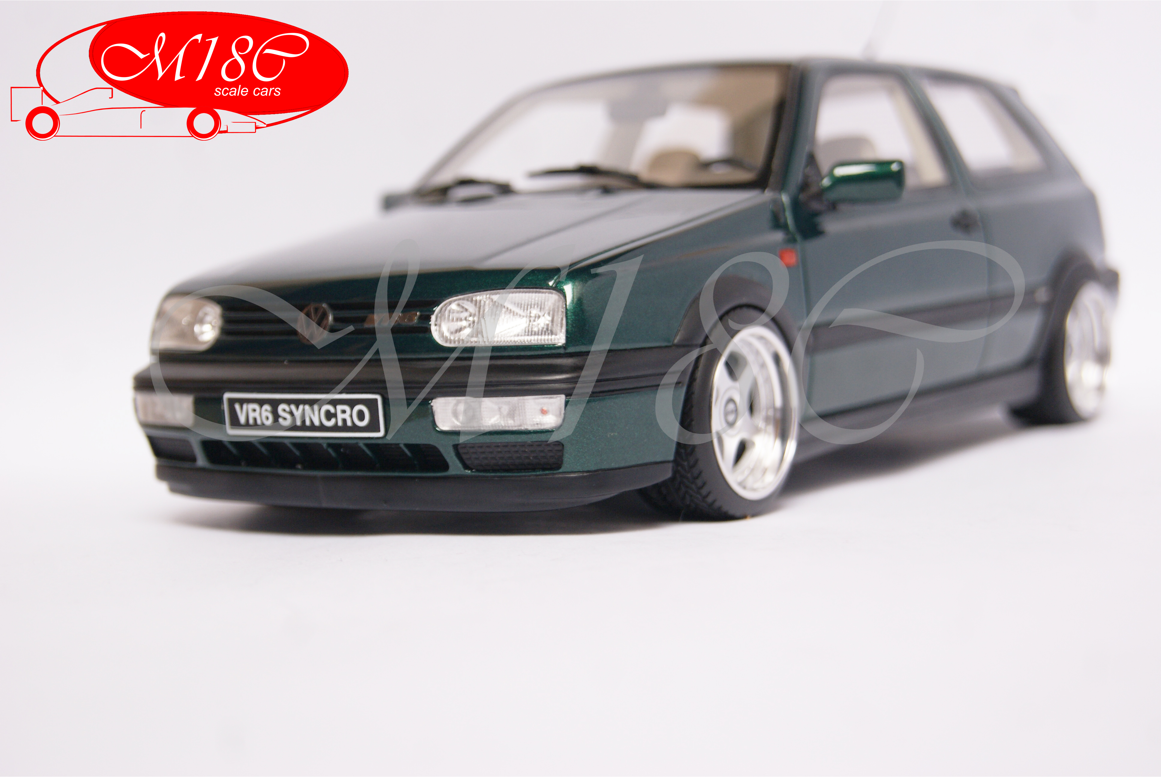 Volkswagen Golf III 1/18 Ottomobile III VR6 synchro grun jantes OZ Racing 17 pouces tuning modellino in miniatura