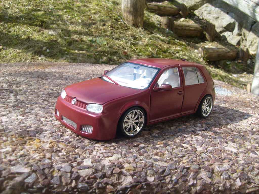 Volkswagen Golf 4 GTI 1/18 Revell 4 GTI bodykit dragon jantes 18 pouces tuning modellino in miniatura