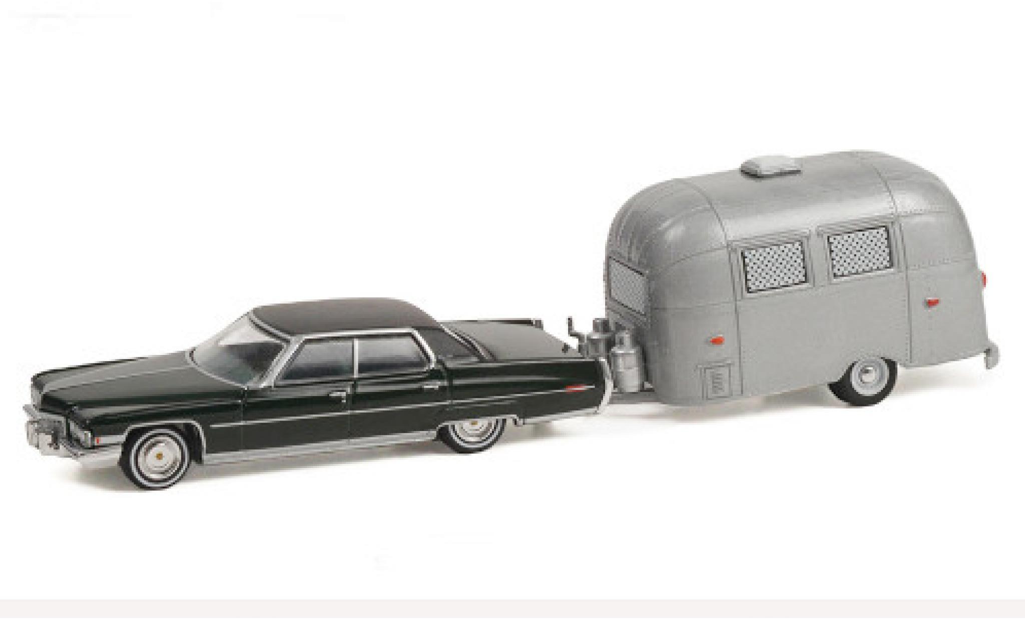 Cadillac Sedan 1/64 Greenlight DeVille verde/nero 1972 mit Airstream Bambi modellino in miniatura