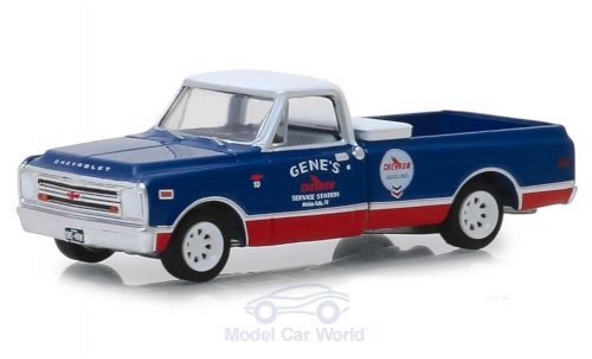Chevrolet C-10 1/64 Greenlight Genes Chevron Service Station 1968 modellino in miniatura